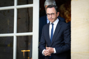 Entretien du Premier Ministre avec les chefs de partis et de groupes politiques du Parlement, sur la reforme du scrutin a la proportionnelle, a Matignon