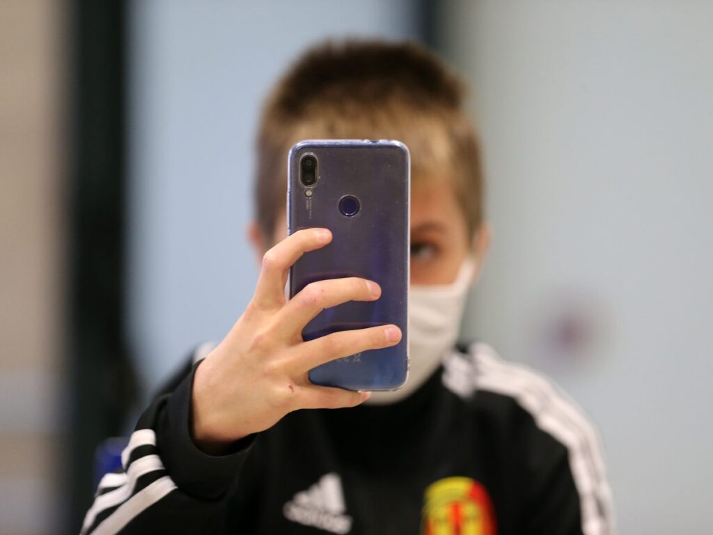 AD3E0ccDFF9D